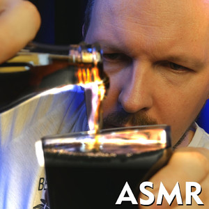 Woda zamknięta w małej butelce