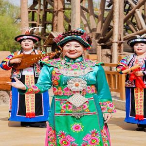 爱在九寨山水间（伴奏）