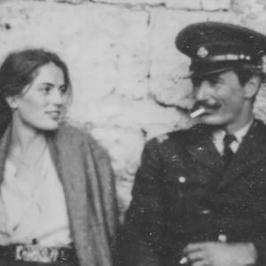 Ne Ağlarsın Benim Zülfü Siyahım