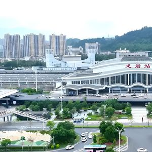 龙行天下 龙岩最美 伴奏