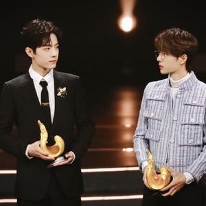 白月光与朱砂痣