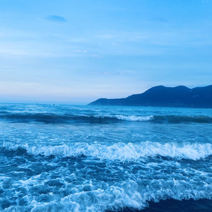 我曾温柔呼唤而你恰好有过应答