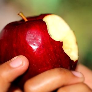 Chewing Apple ASMR