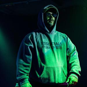 Money Trees (feat. Young Kasho & Dior)