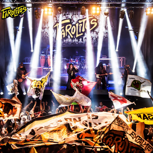 Escasas Horas / Indio (En Vivo)