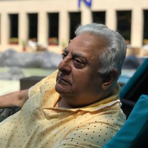 "राधा हो गई"