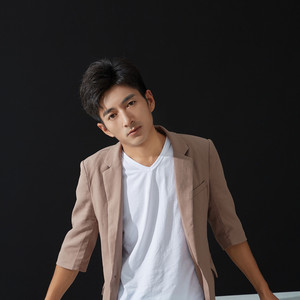 不是我们爱的不够深