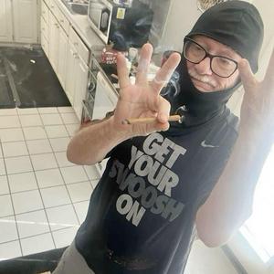 KEEP IT P! (feat. LuhJackboy)