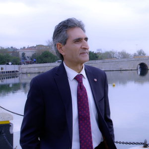Ağladım