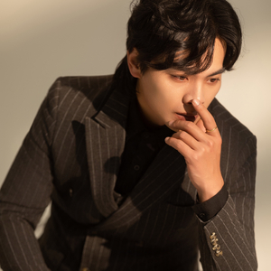 王峰《一个梦一颗心》伴奏.wav