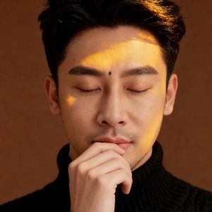 正当玫瑰花盛开的时候