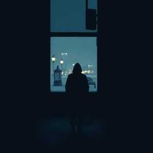 雪落在陌生的城