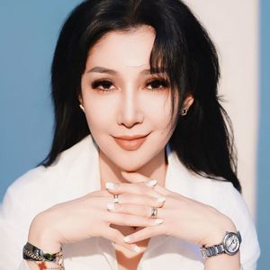 Bir Piyala May《一杯美酒》 2026
