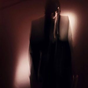 泪血（我的眼泪变成血 在手腕上开出花）