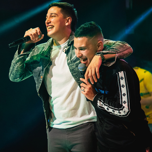 Baile Con Amigos, Vol. 1: Noche Con Arte (Live)