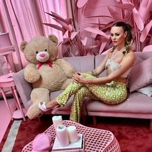 Fix Me (feat. Vee R)