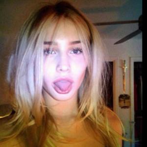 in my dreams (feat. LEEQ)