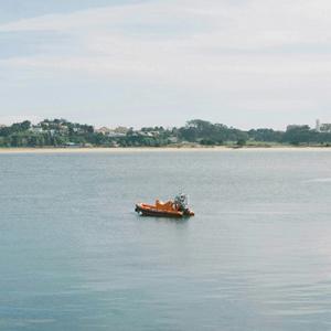 海边有座图书馆