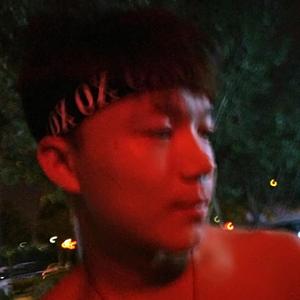 还差两个女朋友