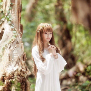 Cô Gái Bị Tổn Thương