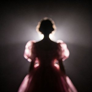 红酥手黄縢酒-suno版 伴奏