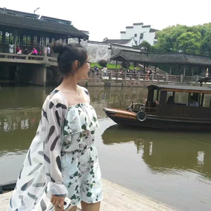 那个午后我翻阅与你曾经的聊天记录顿时眼底涌起水雾但又不知该如何诉说于是我写下这首歌作为那段或许已被知晓的暗恋的祭奠