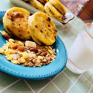 【Free】"用软嘴唇吃蛋堡"