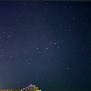 星光洒满的夜晚