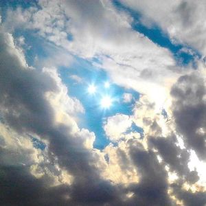 七月的雪是个谎言