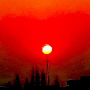 下沉与升腾 审视与重生