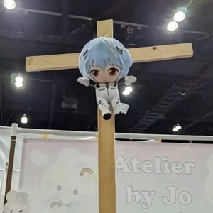 天空下起雨 淋湿我们距离