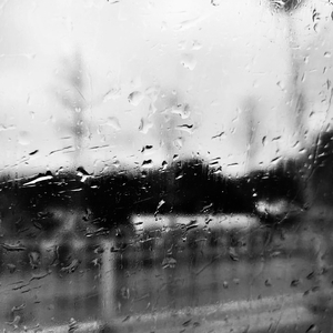 某某