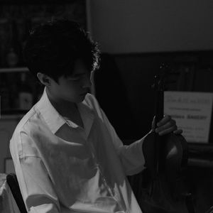 抱紧我又推开我 伴奏