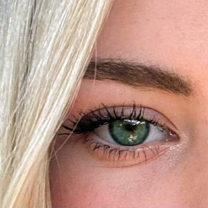 зеленые глаза