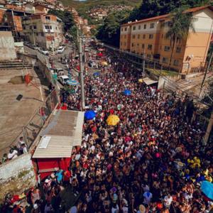 MTG - NO SERRÃO ELE É REI DELAS (feat. MC MAGRINHO, MC MYRES & MC PIKACHU)