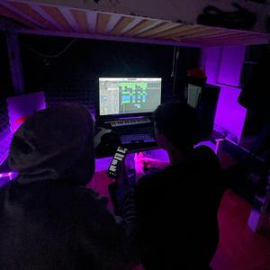 MI SERVI TE (feat. isa)