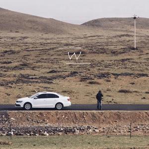 泥泞路上的舞蹈