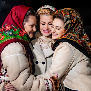 Hai Crestini Sa Colindam