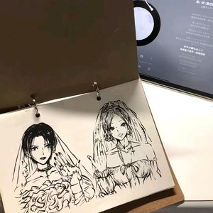 堆满落叶的身后