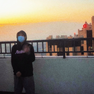 开在谷底的花