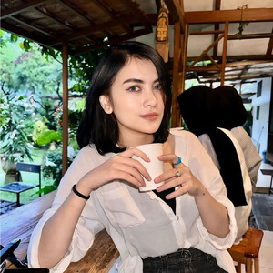 รอยรักในสายฝน