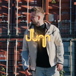 Se Hetki (feat. Skandaali)