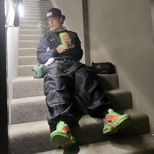 Buzzin (feat. Jace!)