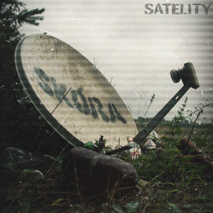 Satelity