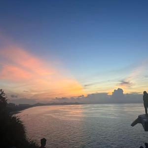 夜空中钢琴的梦幻之境