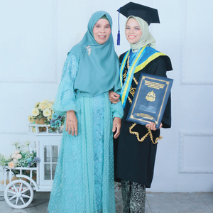 Dia (Cinta Yang Mulia)