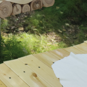 躺在床上有时在想