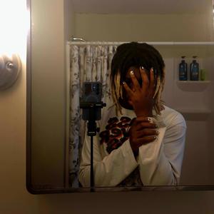 i went stars on my nails