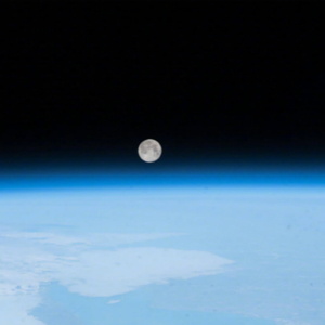 夜 裡 不 抽 煙