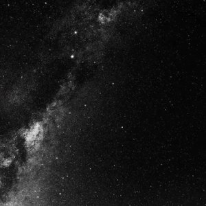 行星勾勒星月夜